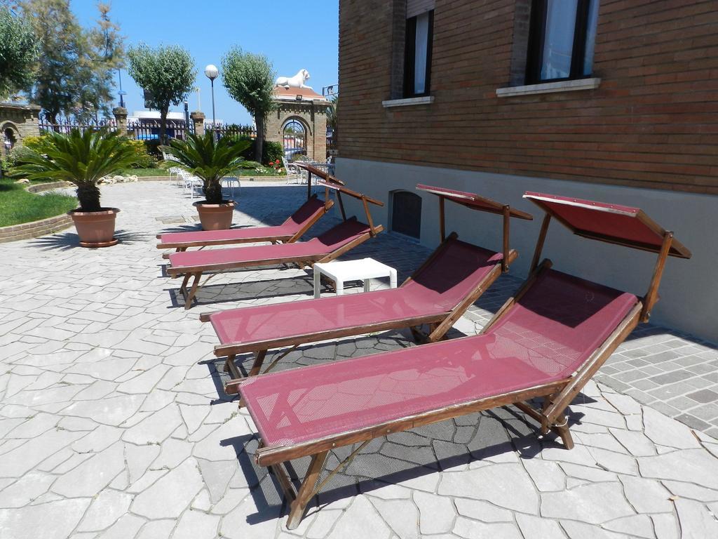Hotel Villa Fulgida Cattolica Kültér fotó